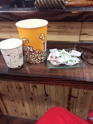 -镁连社·美联社