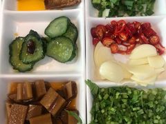 -胡记饭店(保工街店)