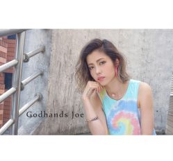-God Hands发型设计复古会所