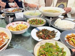 -湖南人家湘菜馆(镇江路店)