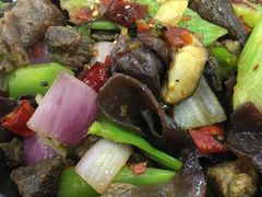 -乡土特色.冷锅鱼.牦牛肉汤锅