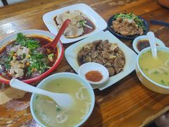 肥肠豆汤-朱大嘴肥肠血旺(福字街店)