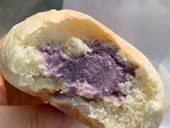 芋泥紫薯冰面包-沁屋面包店(人民东路店)