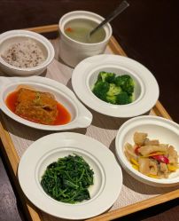 -英芬国际月子中心(岛屿度假月子·洲至奢选香岚店)