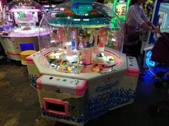 -反斗乐园π·电玩·高空拓展·蹦床(龙华天虹店)