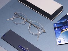 -目艮眼镜SHOWROOM(品牌集合店)