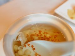 桂花鸡头米糖水-HOMES上海本帮菜(襄阳公园店)