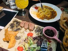 -The Cheebat 锌吧·Bistro(体育西店)