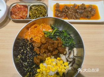 跟孩子去北大溜了一圈，不想回家做饭了，坐车到西苑