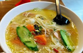 Old Mother's Crossing-the-bridge Rice Noodles