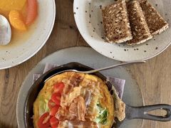 华夫饼配水波蛋配培根-BOR Eatery(安福路店)