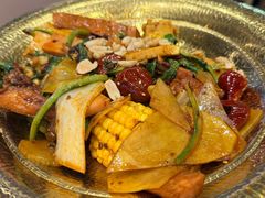 -醉人椒麻辣香锅(王府井喜悦店)