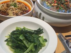 -嫩芽 ·地道重庆菜(十八梯露台夜景店)