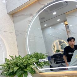 -七分屋LA·烫发·染发·剪发