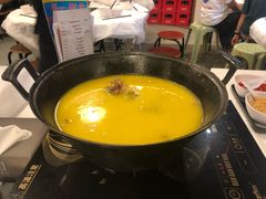 -鲜入围煮花胶鸡海鲜火锅