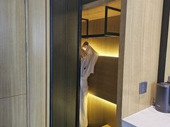 -南宁世纪君悦大酒店(青秀万达滨湖路地铁站店)