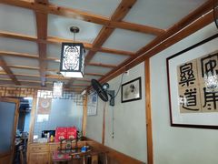 靠窗位-街头顶黄记馄饨王(中山中路店)