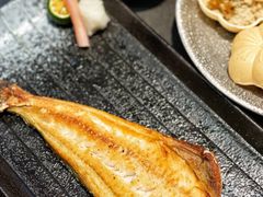 -铭牛烧肉·和牛海鲜自助(高新月牙湖店)