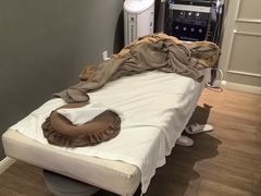 -莱蔻·圣灸堂·推拿艾灸(天山店)