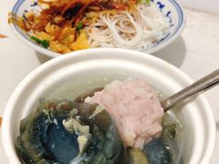 皮蛋肉饼汤-小罗子汤店(大士院总店)