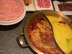 -小天鹅火锅·一线江景洪鼎旗舰店(洪崖洞店)