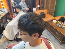 -鸿運 BARBER SHOP男士理发馆