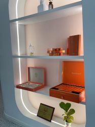 -苗方清颜痘肌研究所