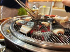 -围炉肉舍•炭烤活鳗•丹东海鲜烤肉(步行街店)