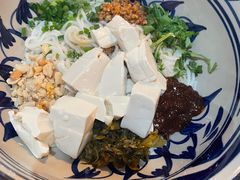 -蜗牛小馆醉乡民谣云南菜(惠新西里店)