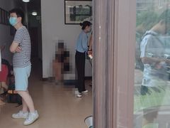 -灵美宠物诊所