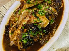 特色菜四明湖红烧胖头鱼-品雅轩农家乐