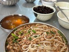 -正宗杨记普洱酸醋米线(总店)