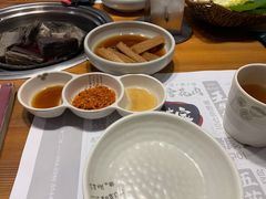-草家酱蟹炭火烤肉店(珲春南路一店)