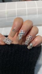 -UGIRL有个美甲