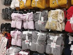 -优衣库(青岛伟东乐客城店)