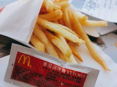 -麦当劳(展览路店)
