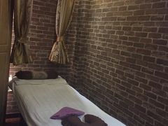 -莱蔻·圣灸堂·推拿艾灸(天山店)