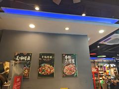 -老街烧烤大排档·地道湖北菜·龙虾馆(汉口火车站店)