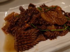 爆炒腰花-闫府私房菜·百年鲁菜(恒隆店)