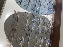 -GOOMI久米眼镜·蔡司·依视路·明月官方授权店(龙德紫金店)