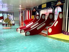 -涨巢·潮玩水疗局