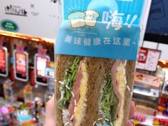 -全家便利店(沪南公路店)