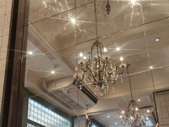 -玛格萝妮比萨屋(四平店)