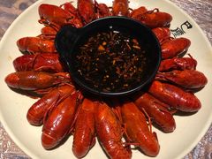 -巴厘龙虾·榜首油焖大虾(音乐学院·沿江酒馆店)