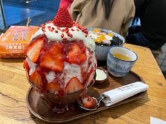 草莓生乳冰-WONDER ICE 萬得冰田(建設路总店)