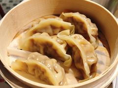 -英皇UA电影城(虹桥天地店)