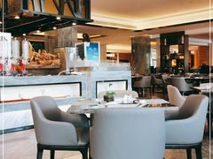 大堂-银龙酒店-巴黎时光西餐厅