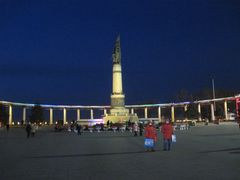 -人民防洪胜利纪念塔