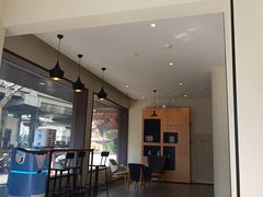 -汉庭(上海虹桥路地铁站店)