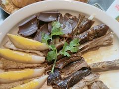 -潮界(LU·ONE凯德晶萃广场店)